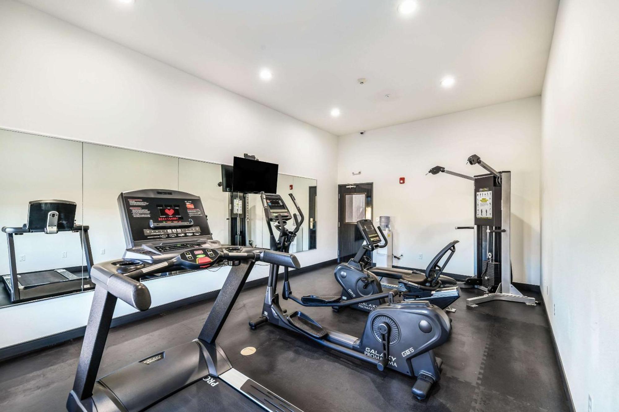 Hy-Lo Hotel, Ascend Hotel Collection Calera Luaran gambar
