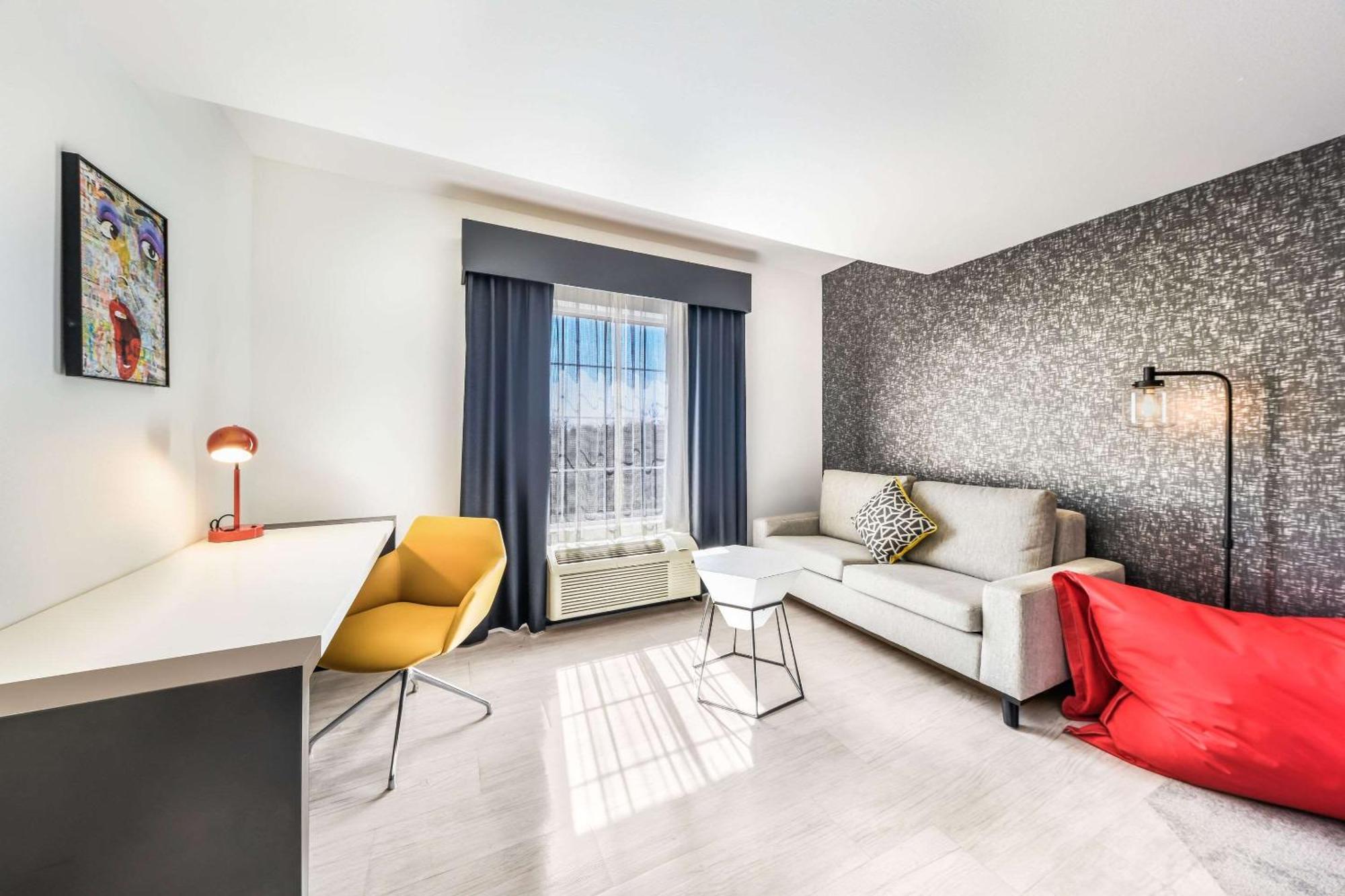 Hy-Lo Hotel, Ascend Hotel Collection Calera Luaran gambar