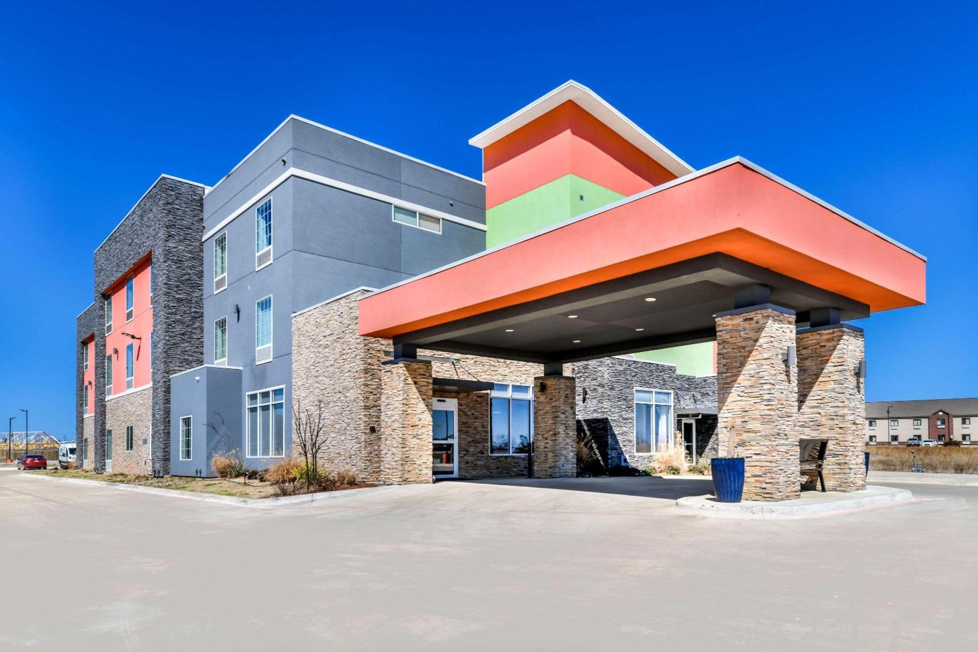 Hy-Lo Hotel, Ascend Hotel Collection Calera Luaran gambar